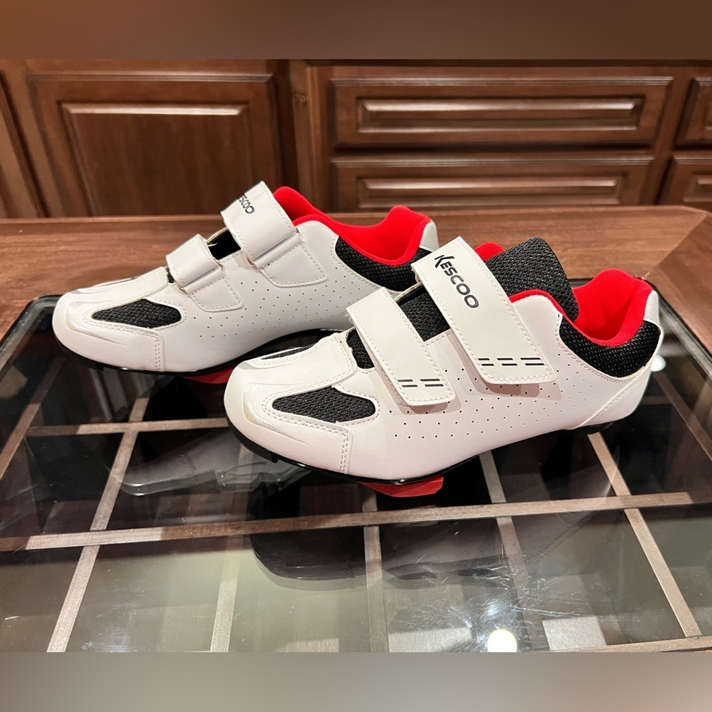 Women's Athletic Cycling Shoes - White and Black